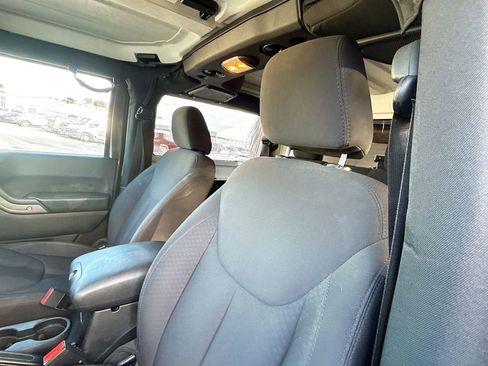 Used 2016 Jeep Wrangler Sport image 21