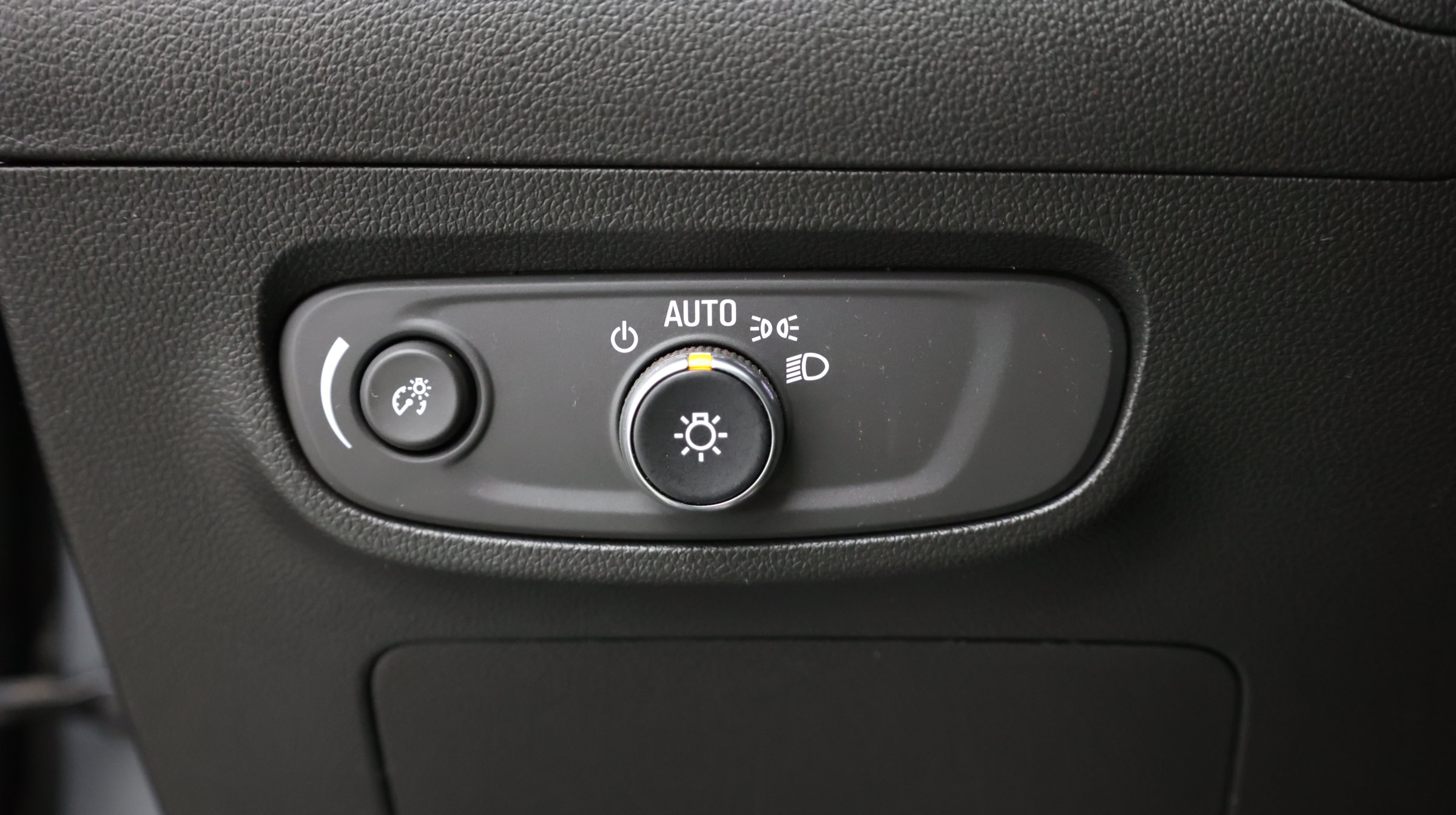 Used 2024 Buick Encore GX Sport Touring FWD image 23