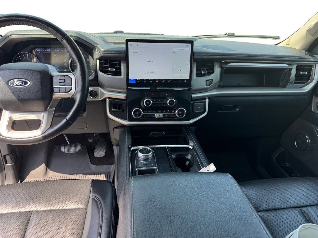 Certified 2022 Ford Expedition XLT RWD image 14