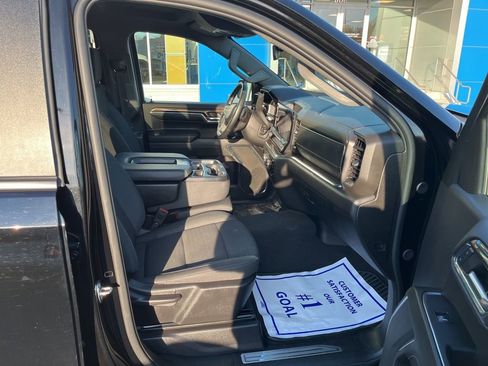 Used 2024 Chevrolet Silverado 1500 LT image 14