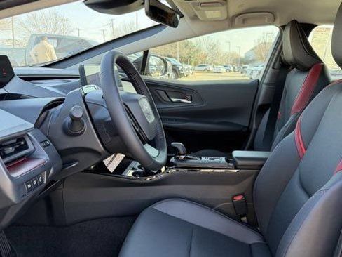 Used 2026 Toyota Prius Plug-In Hybrid FWD image 23