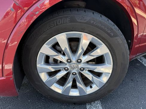 Used 2018 Buick Envision Essence w/ LPO, Active Package AWD/4WD image 31
