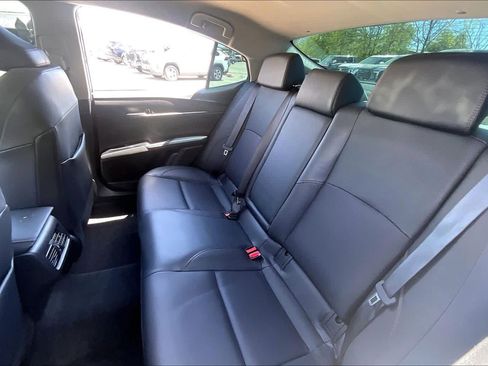 Used 2025 Toyota Camry XLE image 20