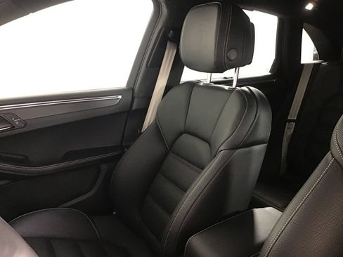Certified 2026 Porsche Macan GTS AWD/4WD image 20