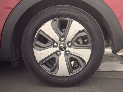 Used 2017 Kia Niro LX FWD image 12