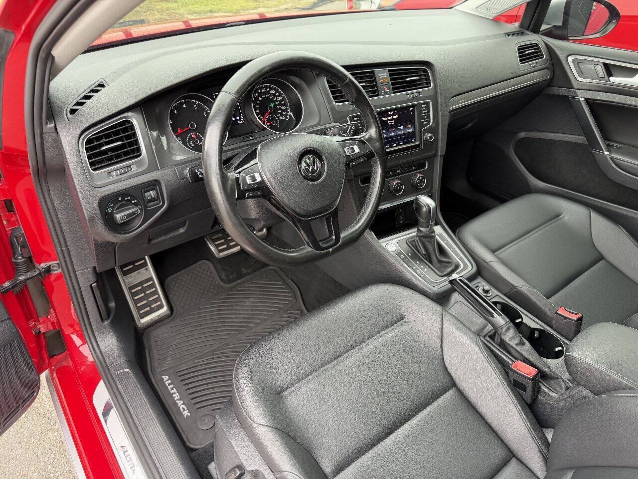 Used 2017 Volkswagen Golf Alltrack SEL AWD/4WD image 10