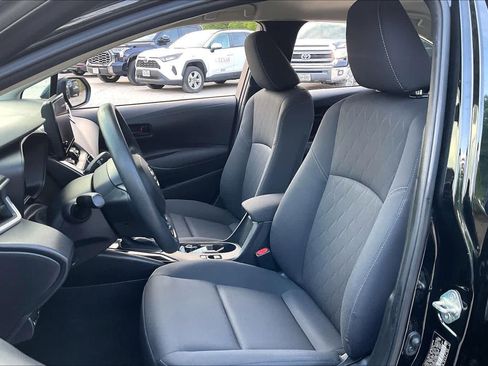 Used 2023 Toyota Corolla LE image 8