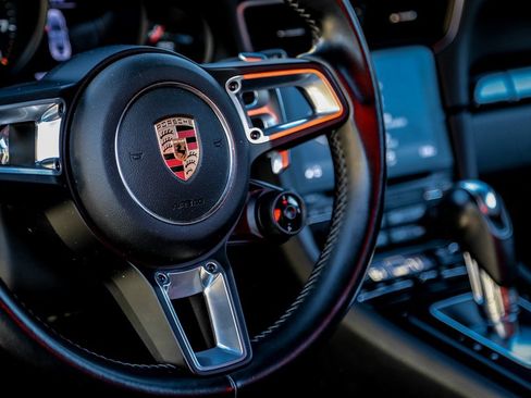 Used 2018 Porsche 911 Carrera T image 19