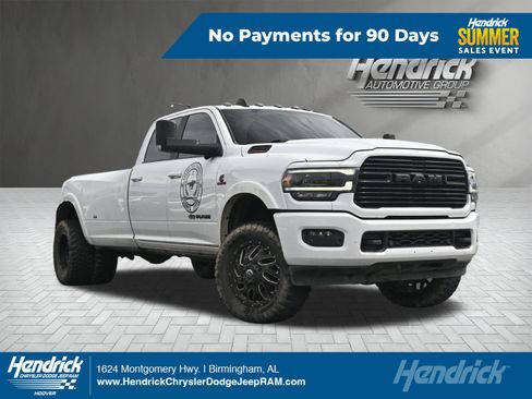 Used 2022 RAM 3500 Laramie AWD/4WD image 1