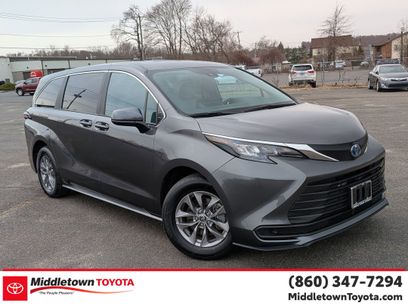 Used 2025 Toyota Sienna LE