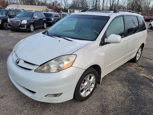 Used 2006 Toyota Sienna XLE image 3