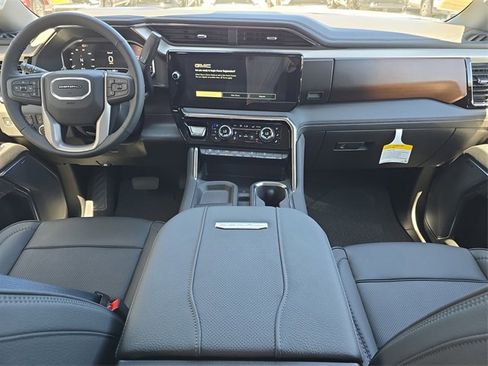 New 2025 GMC Sierra 2500 Denali w/ Technology Package image 13