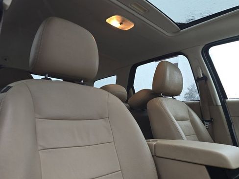 Used 2008 Ford Escape Limited image 17