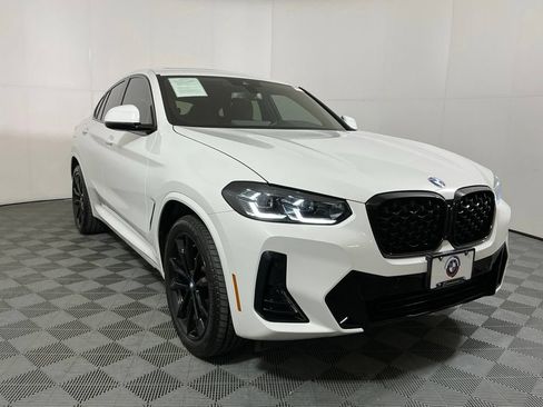Certified 2025 BMW X4 xDrive30i w/ M Sport Package AWD/4WD image 4