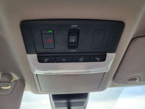 Used 2024 Nissan Altima 2.5 SR w/ SR Premium Package image 30