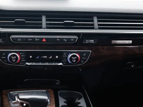 Used 2018 Audi Q7 3.0T Prestige w/ Prestige Package image 21