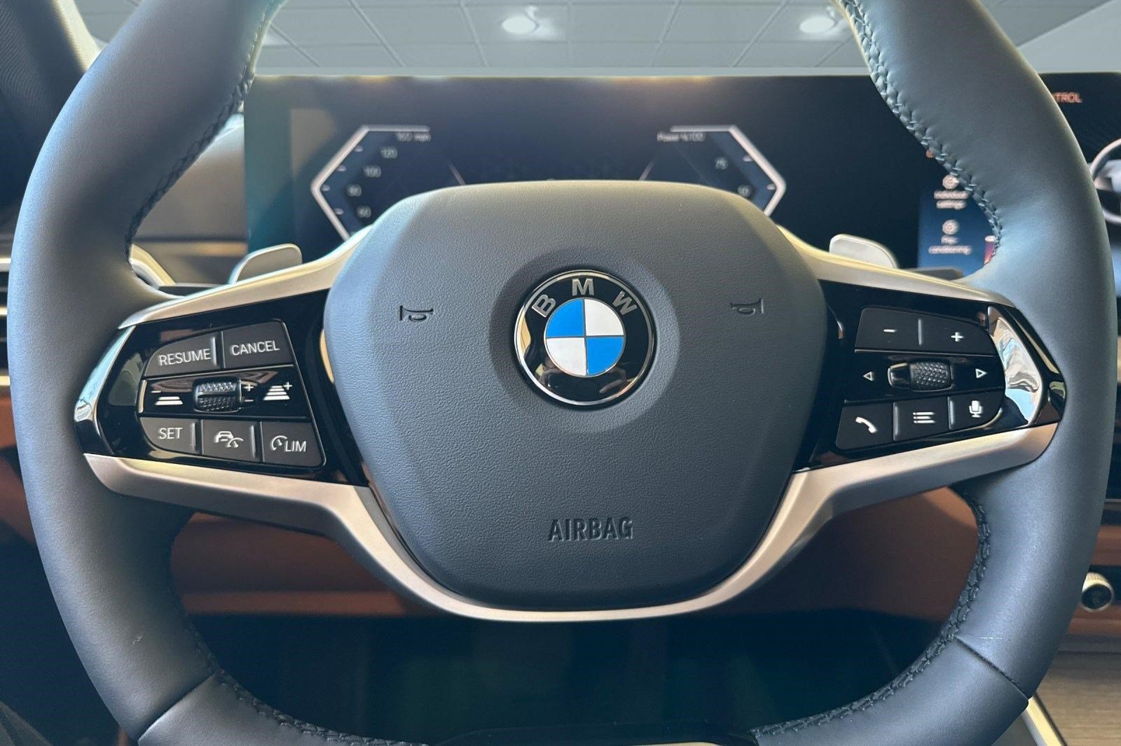 Used 2026 BMW 330i Sedan w/ Premium Package RWD image 10