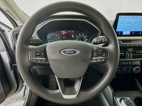 Used 2022 Ford Escape SE image 11