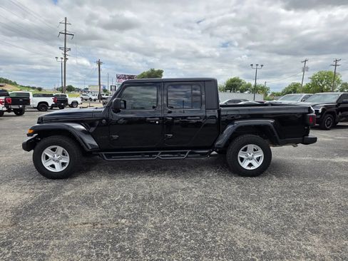 Used 2023 Jeep Gladiator Sport AWD/4WD image 4