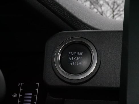 Certified 2025 Toyota 4Runner SR5 image 30