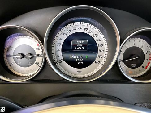 Used 2014 Mercedes-Benz C 250 Sedan image 23