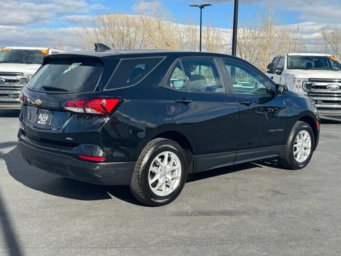 Used 2023 Chevrolet Equinox LS AWD/4WD image 6