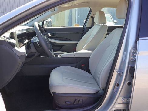 Used 2025 Hyundai Sonata SEL FWD image 7