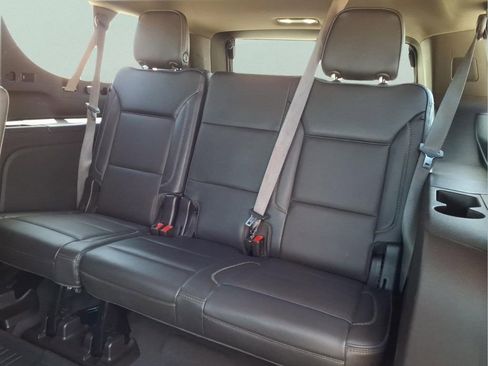 Used 2022 GMC Yukon XL Denali RWD image 19