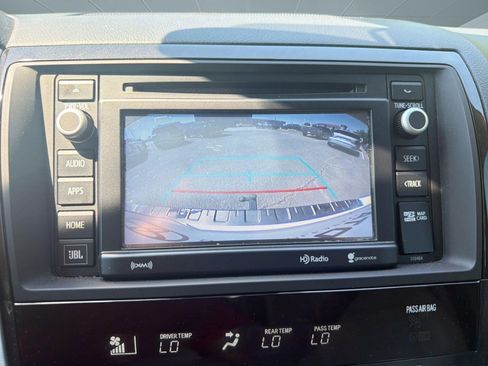 Used 2019 Toyota Sequoia Platinum AWD/4WD image 26