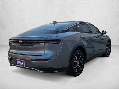 Certified 2023 Toyota Crown XLE image 5