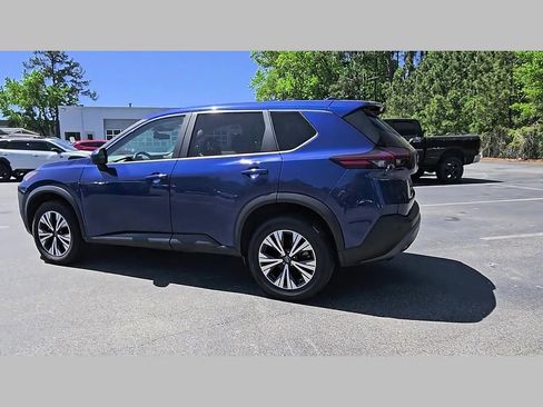 Used 2023 Nissan Rogue SV image 29