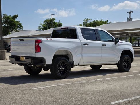 Used 2025 Chevrolet Silverado 1500 Custom Trail Boss AWD/4WD image 4
