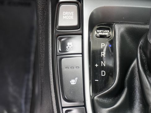 Used 2020 Hyundai Veloster 2.0 Premium FWD image 21