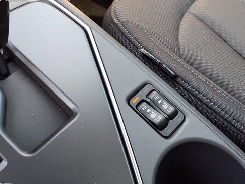 Certified 2025 Subaru Crosstrek 2.0i Premium image 5