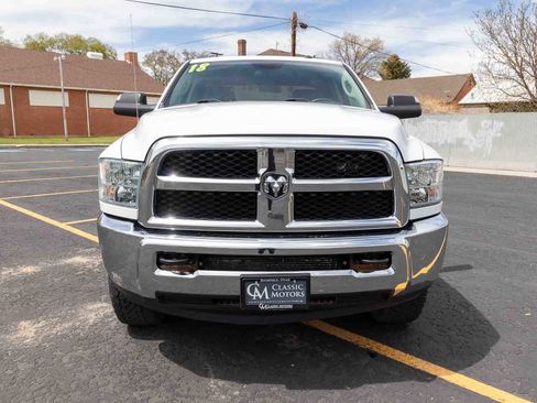 Used 2018 RAM 2500 Tradesman w/ Chrome Appearance Group AWD/4WD image 4