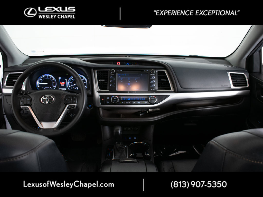 Used 2018 Toyota Highlander XLE AWD/4WD image 16