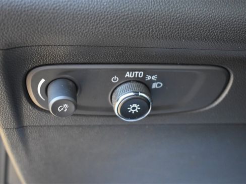 Used 2023 Buick Envision Essence w/ Sport Touring Package image 30