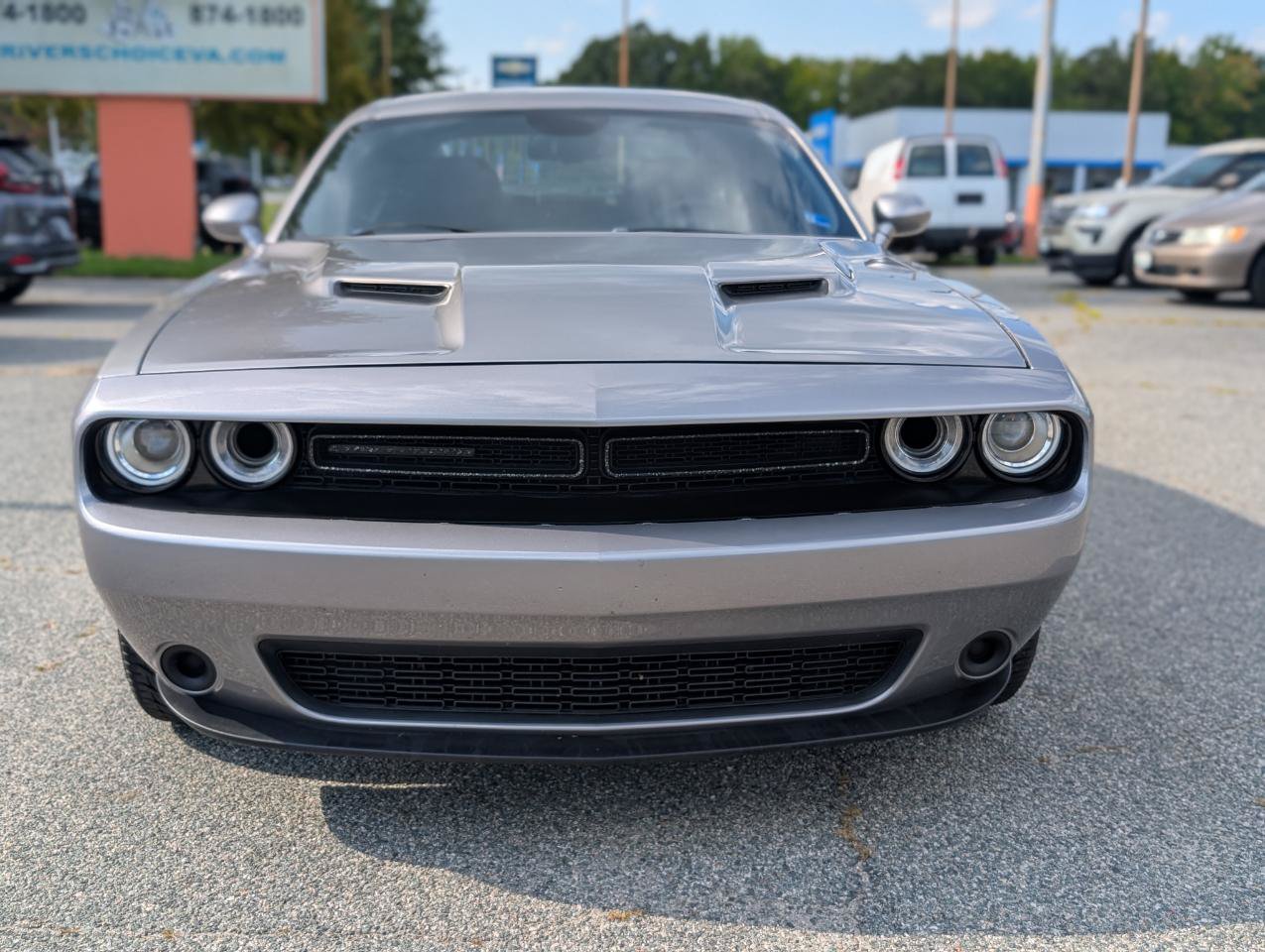 Used 2016 Dodge Challenger SXT RWD image 13