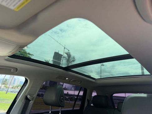 Used 2022 Volkswagen Tiguan SE image 21