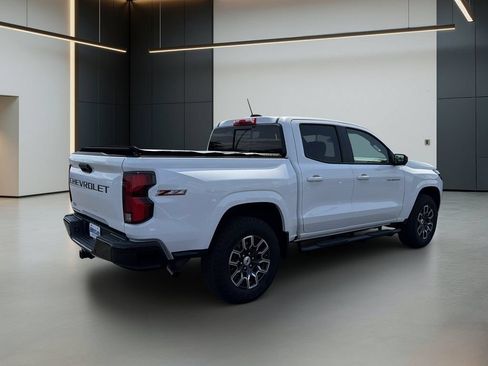 Certified 2025 Chevrolet Colorado Z71 w/ Technology Package AWD/4WD image 7