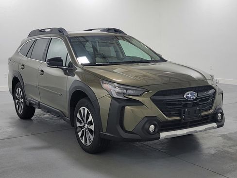 Used 2025 Subaru Outback Limited image 2