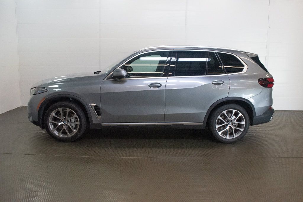 Used 2024 BMW X5 xDrive40i w/ Premium Package AWD/4WD image 7