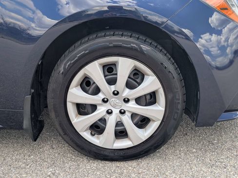 Used 2021 Toyota Corolla LE FWD image 11