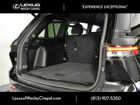 Used 2024 Jeep Grand Cherokee Limited w/ Black Appearance Package image 16