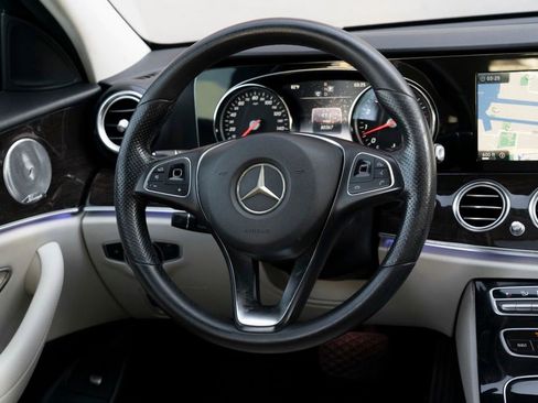 Used 2017 Mercedes-Benz E 300 image 21