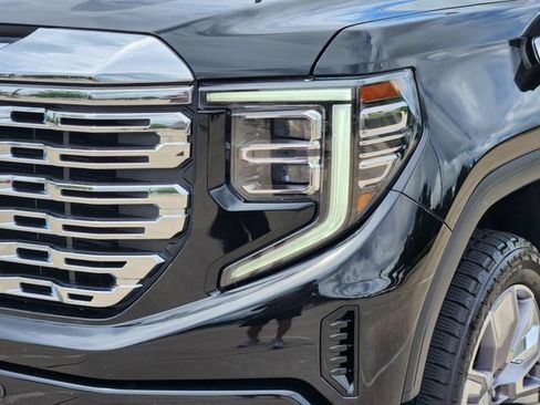 Used 2022 GMC Sierra 1500 Denali w/ Denali Reserve Package AWD/4WD image 9