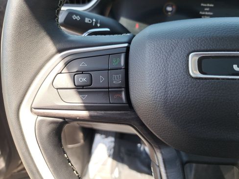 Used 2022 Jeep Grand Cherokee L Limited RWD image 20