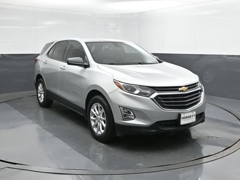 Used 2018 Chevrolet Equinox LS w/ LPO, Cargo Package FWD image 26