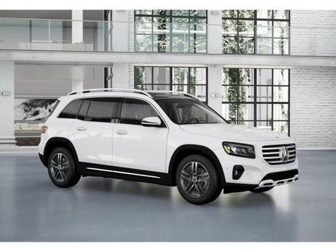 Certified 2025 Mercedes-Benz GLB 250 image 12