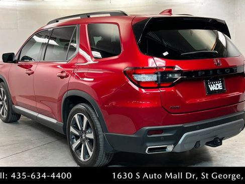 Used 2023 Honda Pilot Touring image 3